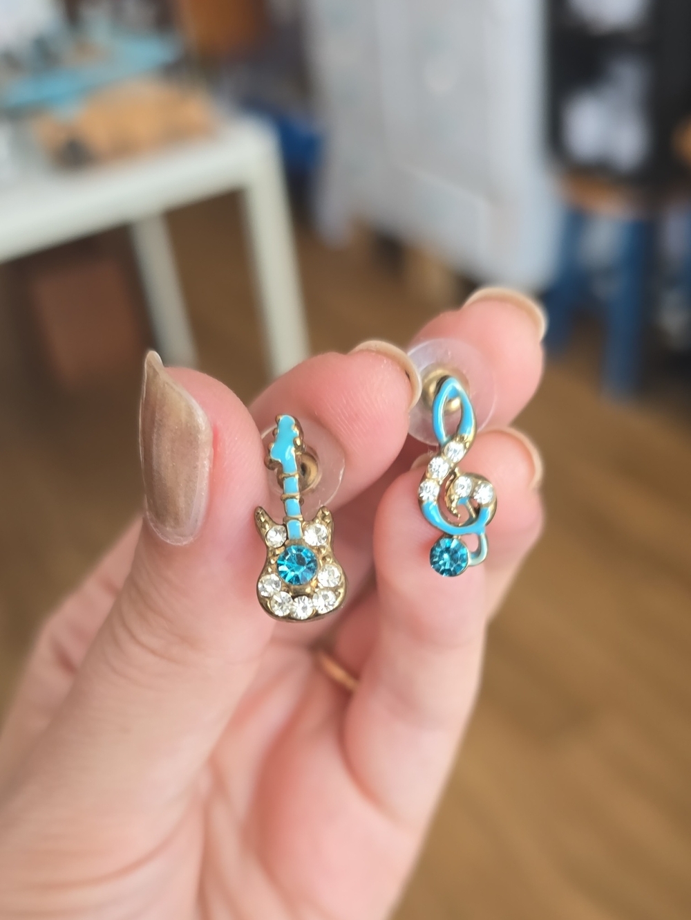 VTG mark. Turquoise Crystal Guitar and Treble Clef Stud Earrings